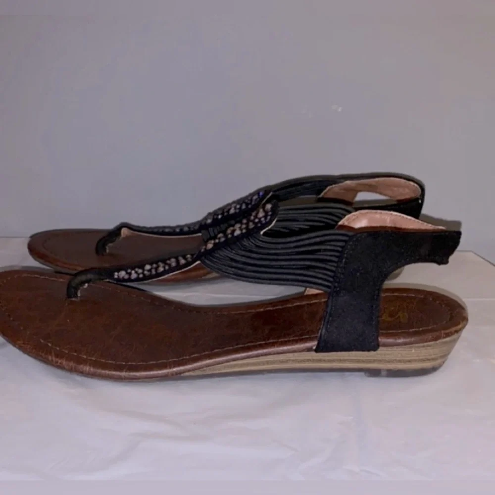 Sandals size 7 - Picture 3 of 3
